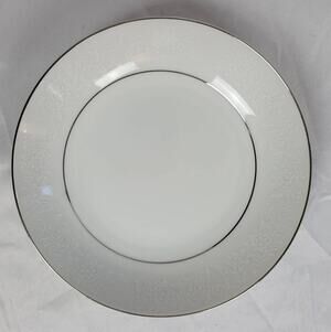 Crown Victoria Lovelace 5.5" China Bowl